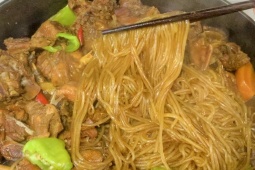 Có gà mà chưa biết làm gì, nấu thử món này ngon tuyệt đỉnh