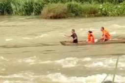 Thuỷ điện xả lũ, 3 người mắc kẹt giữa hồ thủy điện Đồng Nai 2
