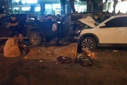 Hiện trường vụ ô tô  điên  tông liên hoàn ở Hà Nội, một người tử vong