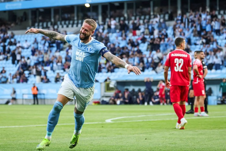 Malmo bung sức trong hiệp hai khiến Iberia 1999 không kịp trở tay