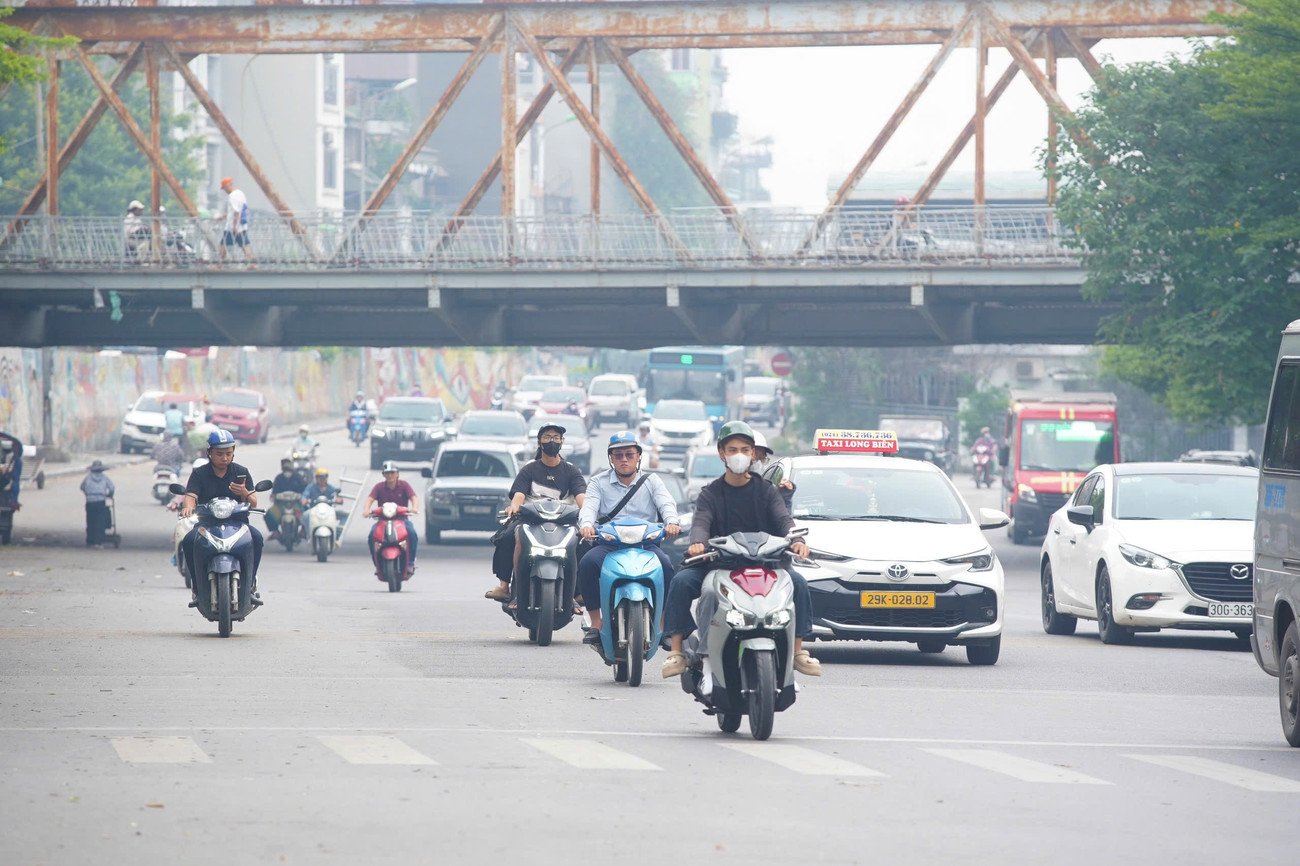 Hiện trạng giao thông vành đai 1 Hà Nội sắp cấm xe máy chạy xăng - 10