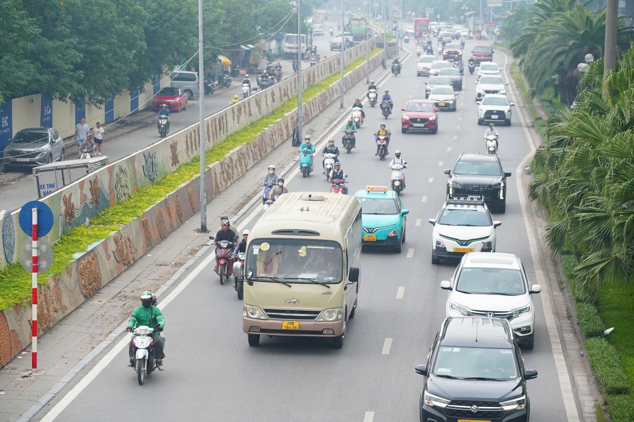 Hiện trạng giao thông vành đai 1 Hà Nội sắp cấm xe máy chạy xăng - 11