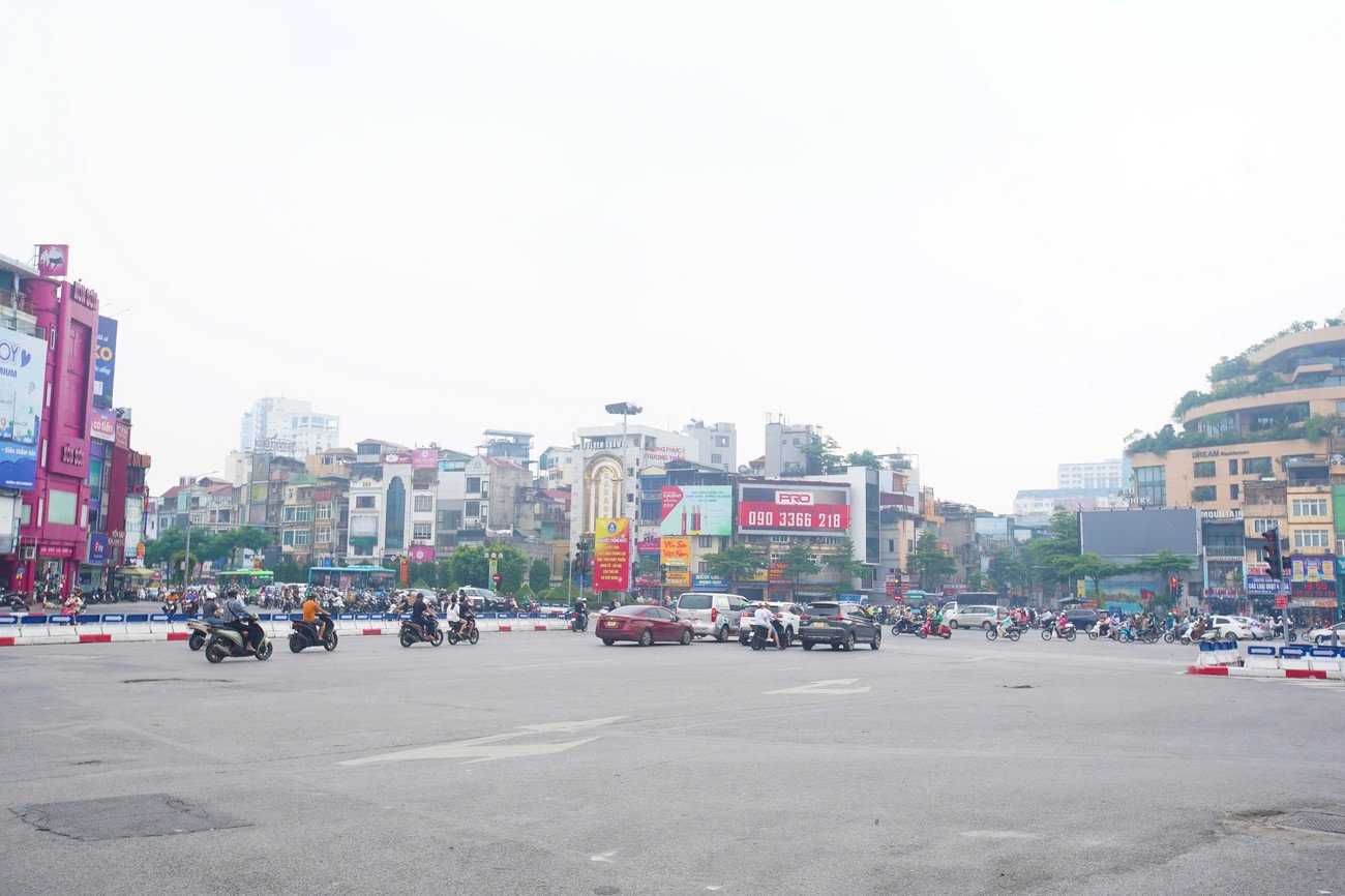 Hiện trạng giao thông vành đai 1 Hà Nội sắp cấm xe máy chạy xăng - 13