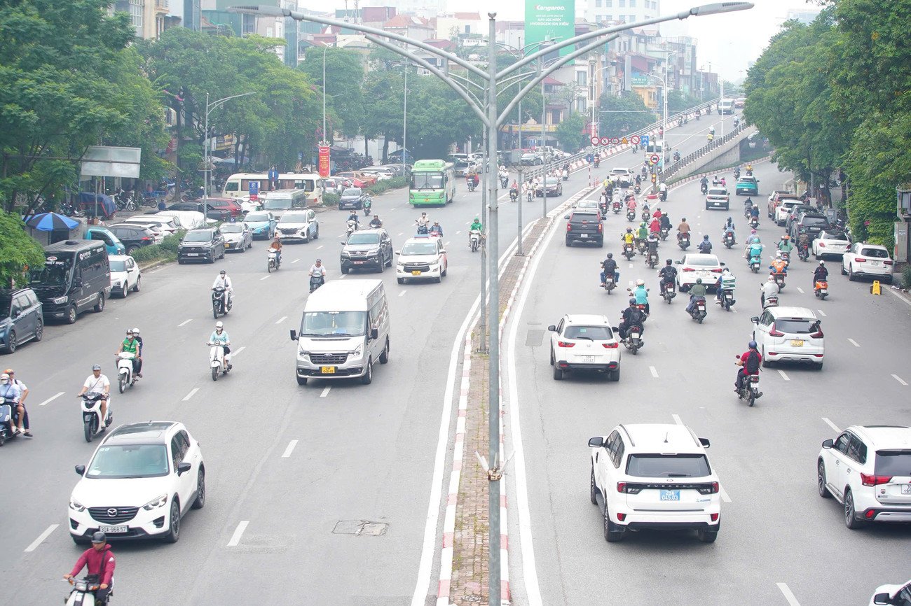 Hiện trạng giao thông vành đai 1 Hà Nội sắp cấm xe máy chạy xăng - 6