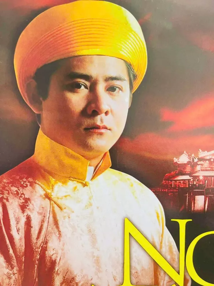 Diễn viên Huỳnh Anh Tuấn với vai vua Bảo Đại trong phim "Ngọn nến hoàng cung"