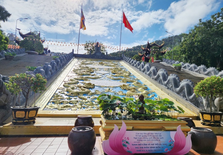 Đến đảo ngọc Phú Quốc viếng chùa Hộ Quốc - 12