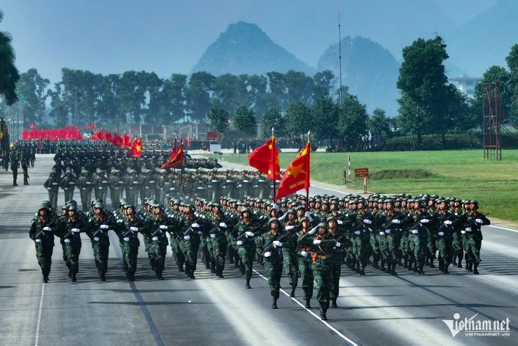 Dàn vũ khí, khí tài lần đầu hợp luyện cùng khối diễu binh chuẩn bị kỷ niệm 2/9 - 2