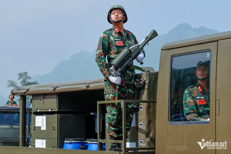 Dàn vũ khí, khí tài lần đầu hợp luyện cùng khối diễu binh chuẩn bị kỷ niệm 2/9 - 17