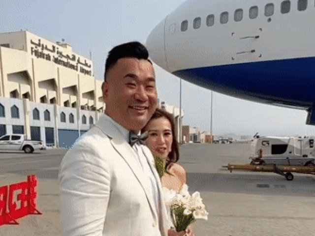 Đại gia chi đậm thuê máy bay, tổ chức đám cưới trên trời