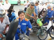 Giá xăng dầu đồng loạt giảm, RON95 xuống dưới mốc 20.000 đồng/lít