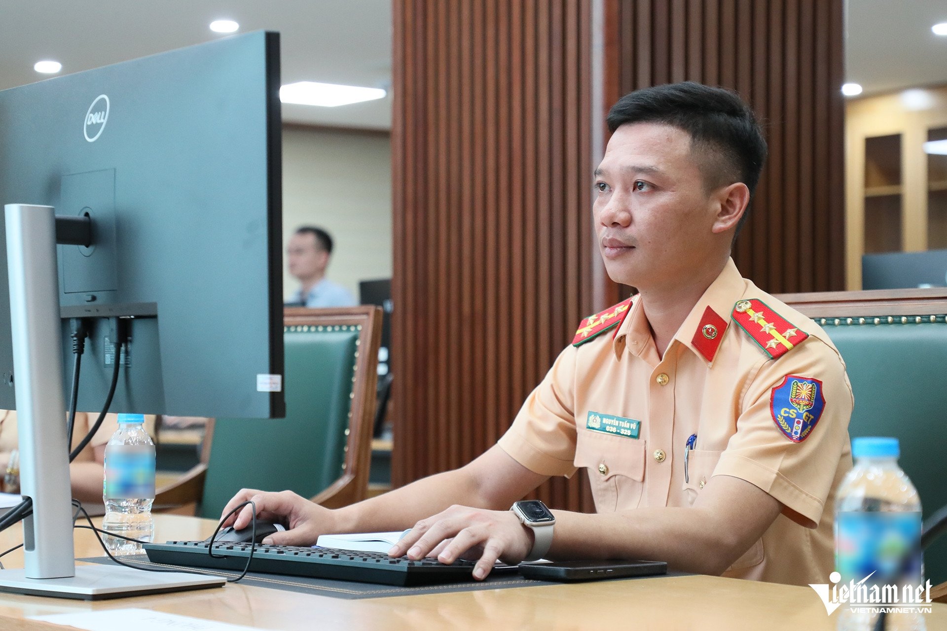 Bên trong trung tâm chỉ huy CSGT: Camera AI tự &#39;bắt lỗi&#39;, gửi thông báo sau 2 tiếng - 4