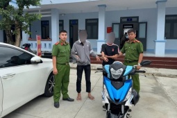 Bắt giữ 2 tên cướp giật tài sản của phụ nữ đi xe máy trên đường