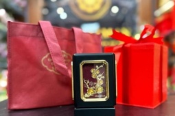 Tôn vinh giá trị người nhận với quà tặng mạ vàng Ngọc Tâm An