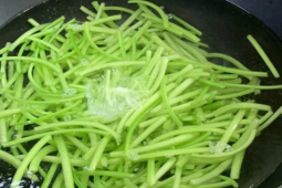 Đừng chỉ ăn củ, lá loại cây này quý như  " nhân sâm người nghèo " , ở quê rất nhiều bỏ qua quá phí