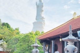 Đến đảo ngọc Phú Quốc viếng chùa Hộ Quốc