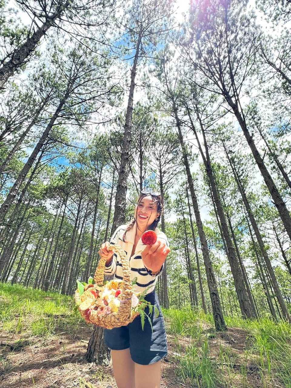 Chia sẻ về lần đầu tham gia cuộc thi nhan sắc, Phạm Yến bày tỏ: "Một vai diễn mới: Chính tôi - không kịch bản. Én từng đứng trên sân khấu với nhiều vai diễn nhưng lần này Én bước lên với chính mình".