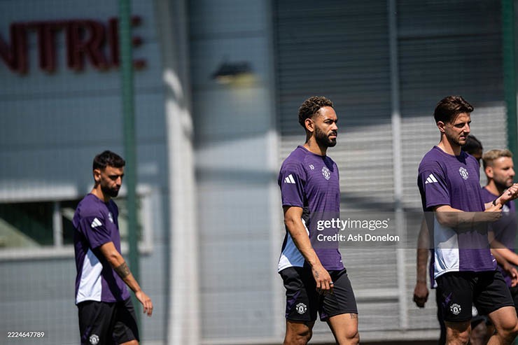MU chuyển nhượng chậm chạp, fan mong ngóng Cunha ra mắt đấu Leeds Utd - 9