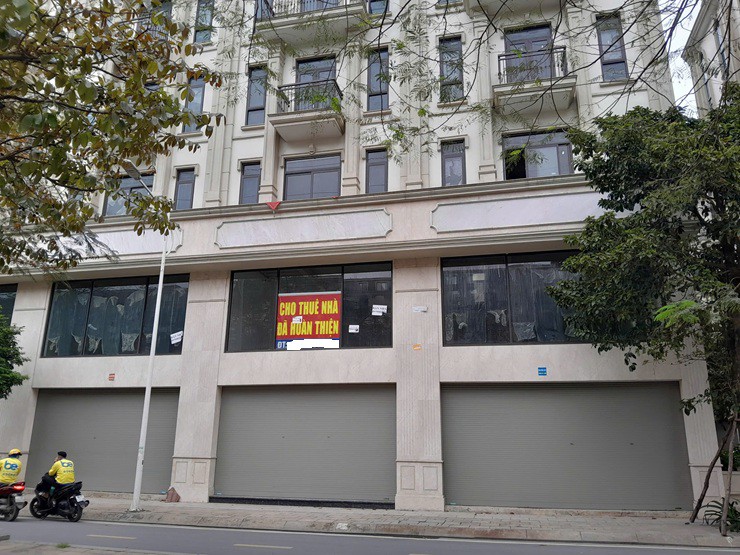 Nhiều shophouse trị giá cả triệu USD vẫn đóng cửa im lìm sau nhiều năm hoàn thiện