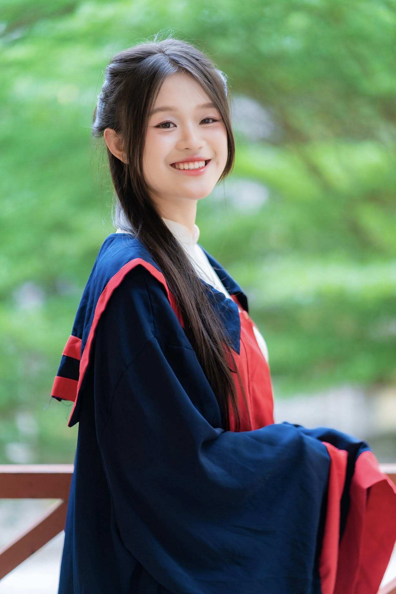 Ngọc Trâm yêu thích Lịch sử từ nhỏ và đã giành được nhiều giải học sinh giỏi&nbsp; tỉnh, quốc gia