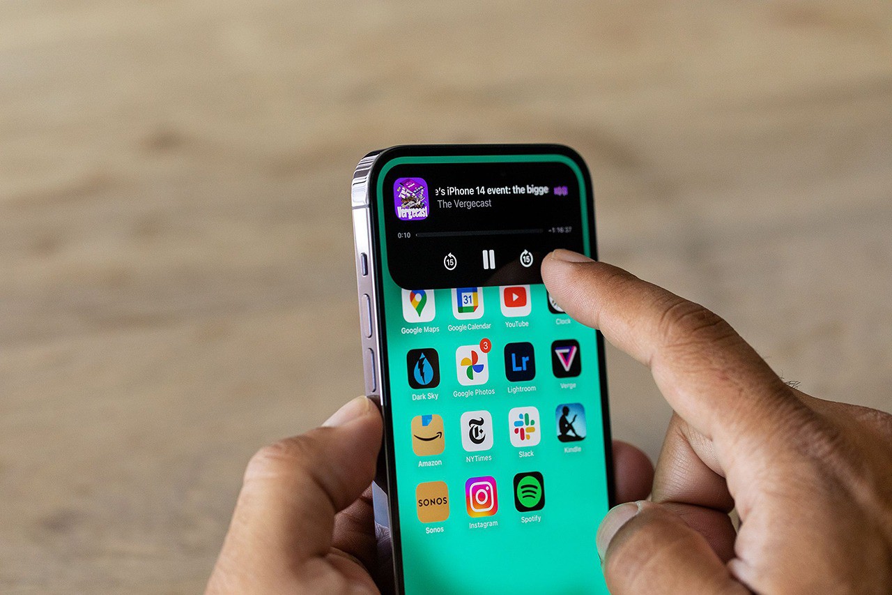 Màn hình Super Retina XDR 6.7 inch với tần số quét 120Hz.
