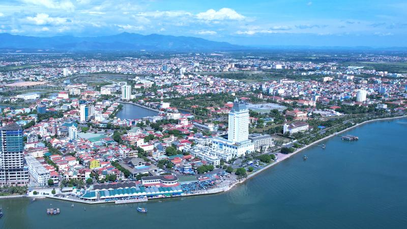 Đồng Hới “dải đất vàng” thu hút dòng tiền từ các nhà đầu tư.