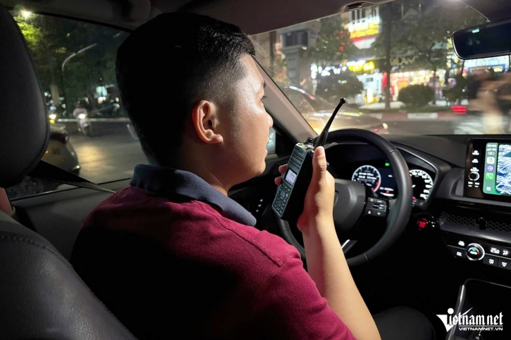 CSGT Hà Nội hóa trang &#39;theo dấu&#39; tài xế rời quán nhậu, 30 phút xử lý 10 &#39;ma men&#39; - 2
