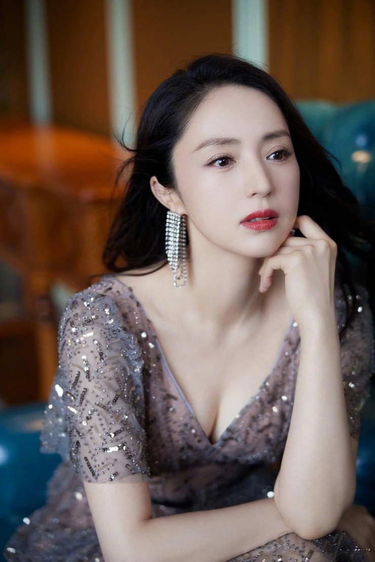 Sau khi Cao Vân Tường có thể tự lo liệu cho vụ kiện tụng, Đổng Tuyền đã đệ đơn ly hôn chồng như thỏa thuận của cặp đôi.