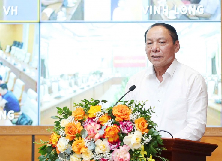 Bộ trưởng Nguyễn Văn Hùng chủ trì hội nghị. Ảnh: Trần Huấn