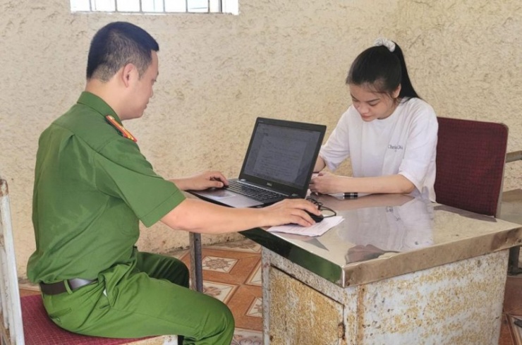 Lê Thị Nguyệt tại Cơ quan điều tra.