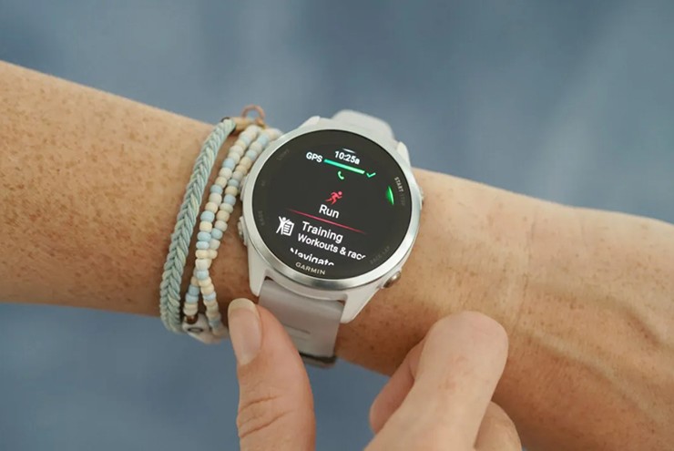 Garmin Forerunner 570: Thiết kế đẹp, nhắm runner chuyên nghiệp - 1