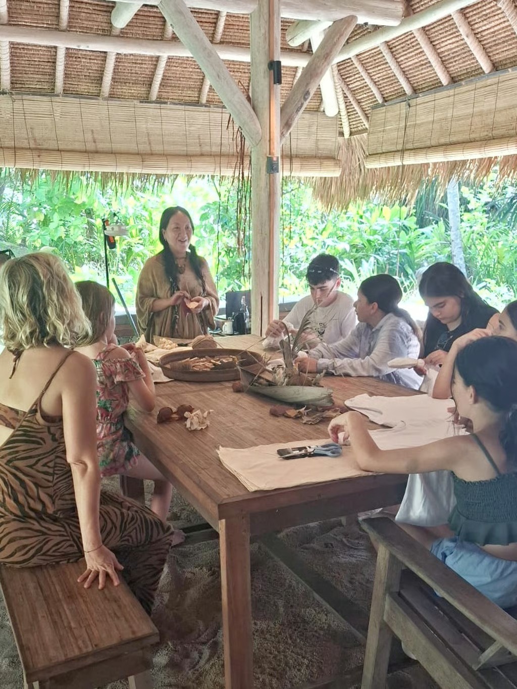 Hòn đảo tuyệt đẹp tại Indonesia đang “gây sốt” với du khách - 7