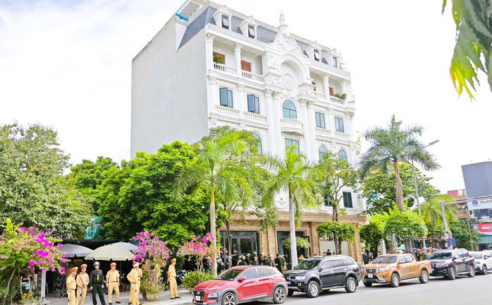 Căn nhà đẹp lung linh của Bùi Quốc Đạt giữa ngã tư trung tâm phường Hạc Thành