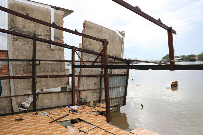 VIDEO: Nước mắt sau vụ sạt lở trong đêm ở Cà Mau - 9