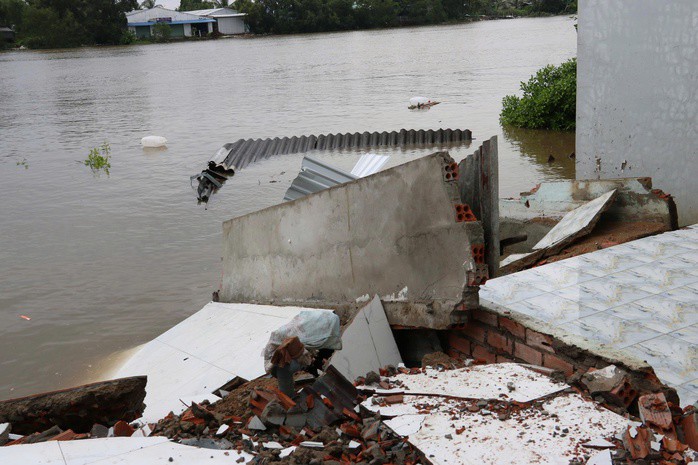 VIDEO: Nước mắt sau vụ sạt lở trong đêm ở Cà Mau - 8