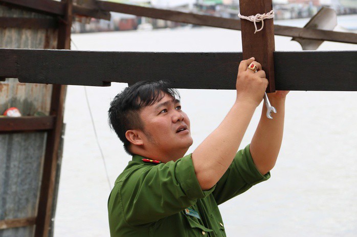 VIDEO: Nước mắt sau vụ sạt lở trong đêm ở Cà Mau - 15