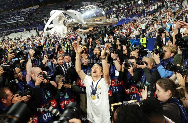 Ngôi sao Luka Modric và bản giao hưởng của những nghệ sĩ bất diệt - 1