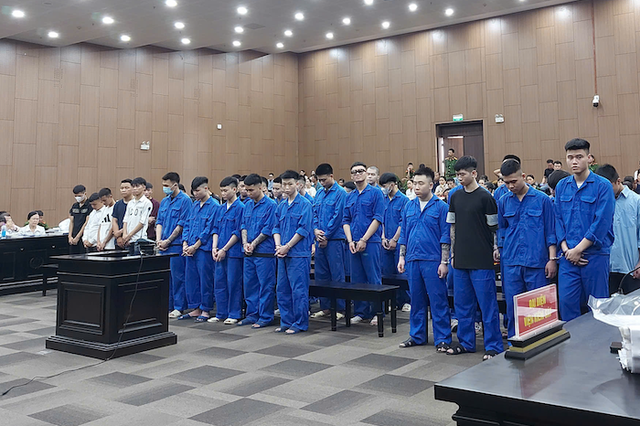 Các bị cáo tại phiên tòa.