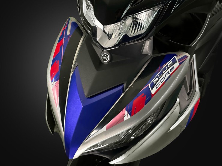 2025 Yamaha LC135 Fi có bộ ốp đặc biệt, hút dân mê tốc độ đường phố - 2