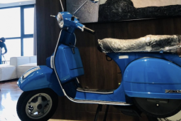 Đại gia chi 250 triệu mua xe Vespa cũ 13 năm tuổi để trưng chơi