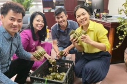 Cục trưởng Xuân Bắc xúc động trước những món quà đặc biệt sau sáp nhập