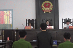 Đôi vợ chồng ở Cà Mau gặp họa sau câu hỏi  " gì vậy bạn " 