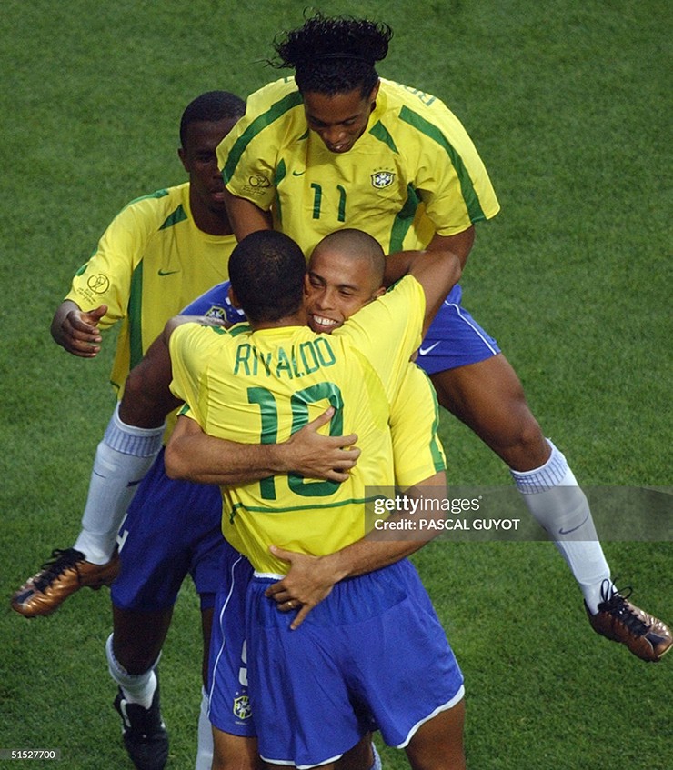 Bộ tam "3R" ghi tới 15/18 bàn thắng, góp công lớn vào chức vô địch của Brazil ở World Cup 2002