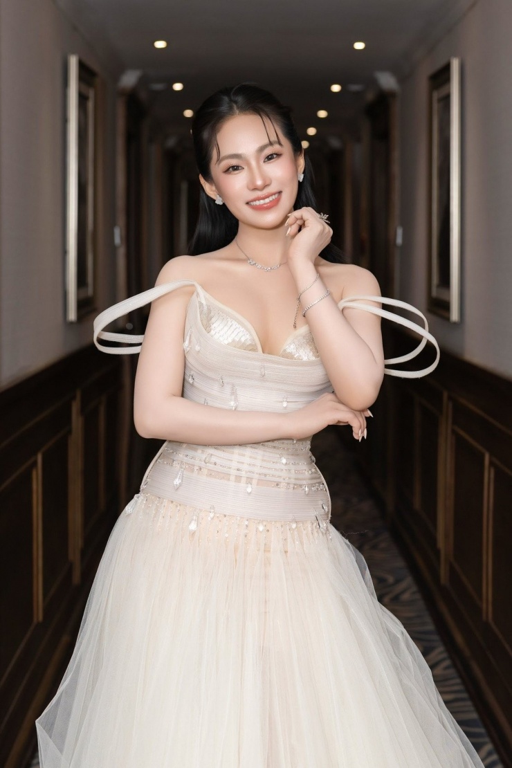 Lương Bích Hữu nói cô giảm cân nên có cảm giác trông người cao hơn.