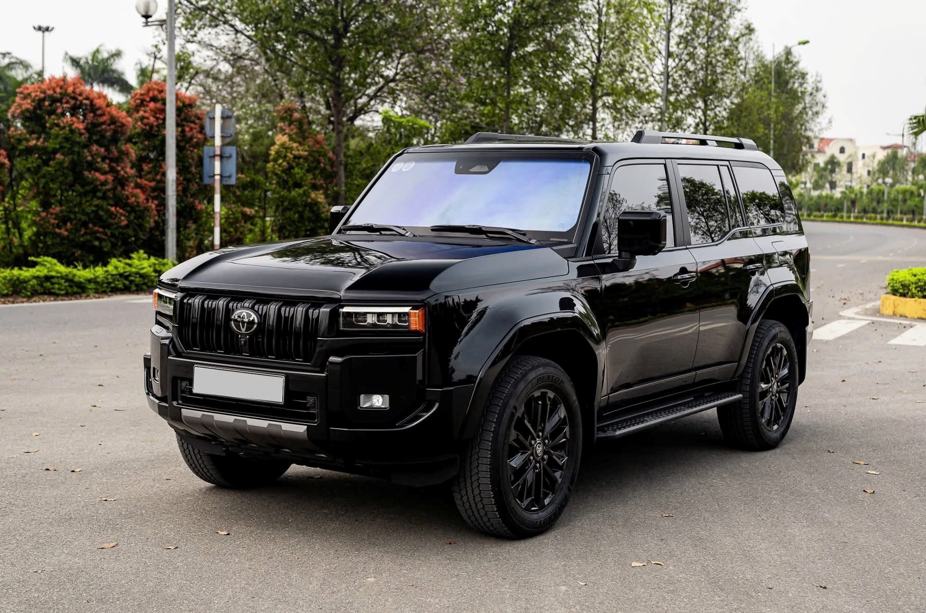 Xe siêu lướt Toyota Prado thế hệ mới chào bán giá khó tin - 1