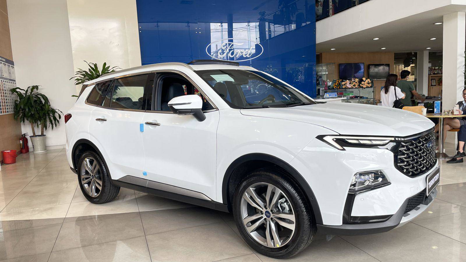 Ford Territory so kè Mazda CX-5: Ai mới là 