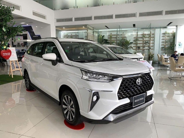 Soi chi tiết các phiên bản Toyota Veloz Cross 2025, giá từ 658 triệu đồng - 3