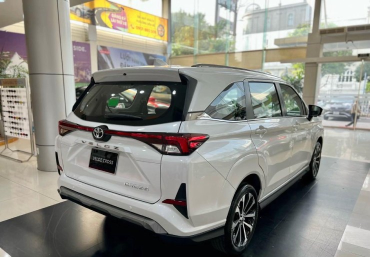 Soi chi tiết các phiên bản Toyota Veloz Cross 2025, giá từ 658 triệu đồng - 1