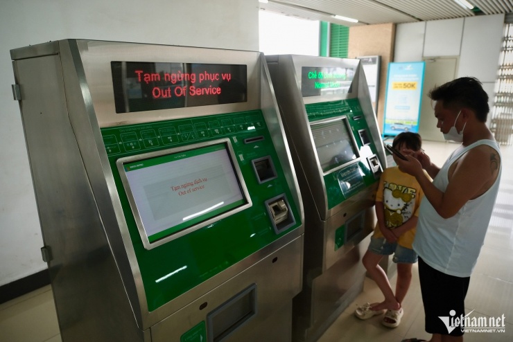 Hình ảnh xấu xí, tróc lở ở nhà ga đường sắt Cát Linh - Hà Đông - 8