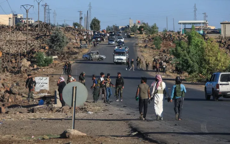 TP Sweida (Syria) ngày 18-7 giữa đụng độ giáo phái. Ảnh: Bakr ALKASEM / AFP