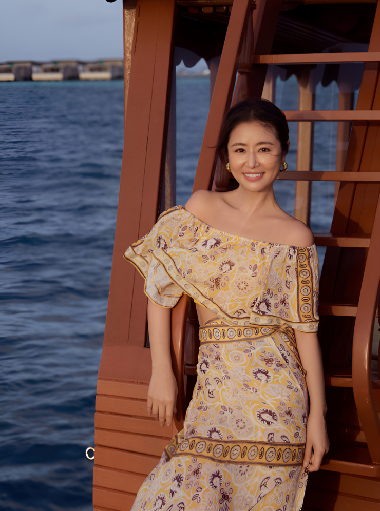 Gần đây Lâm Tâm Như có buổi chụp hình trên biển cho tạp chí Share, Đài Loan. Cô bày tỏ cảm xúc về chuyến đi: 'Những khoảnh khắc bước đi ngược gió, mỉm cười trước sóng biển chính là món quà mà Maldives đã ban tặng cho tôi. Đó cũng là những khát khao thuần khiết nhất trong trái tim tôi. Mỗi chuyến đi đều đáng trân trọng, tôi đang mong chờ kỳ nghỉ ở đảo tiếp theo'.